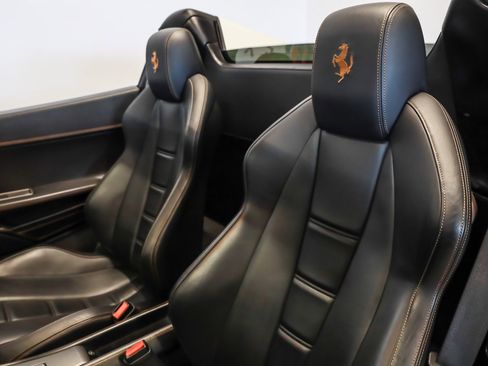 Used 2013 Ferrari 458 Spider RWD image 33