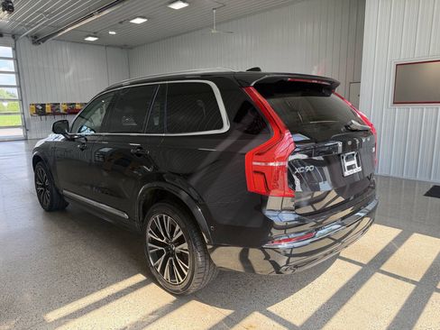 Used 2024 Volvo XC90 T8 Plus AWD/4WD image 3