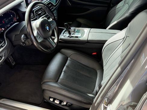Used 2022 BMW 740i w/ M Sport Package image 16