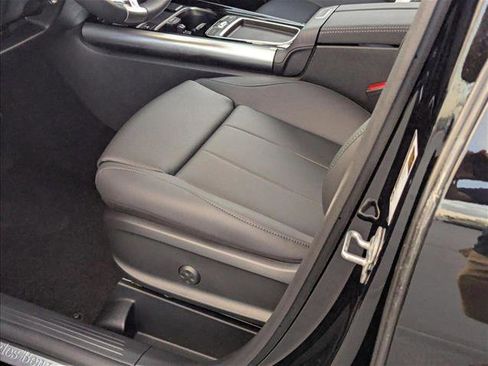 Used 2025 Mercedes-Benz GLA 250 image 4