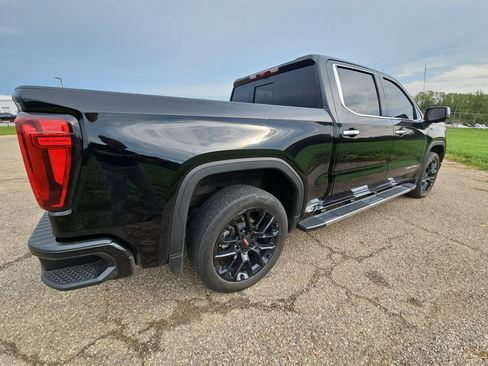 Used 2024 GMC Sierra 1500 Denali w/ Technology Package AWD/4WD image 4