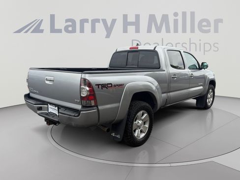 Used 2014 Toyota Tacoma 4x4 Double Cab w/ TRD Sport Package image 5