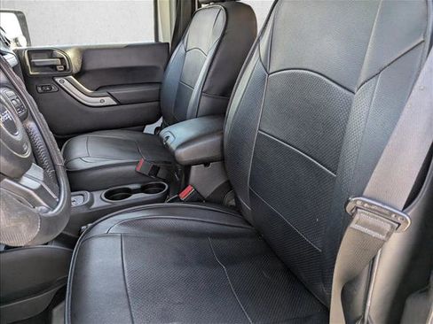 Used 2014 Jeep Wrangler Unlimited Rubicon w/ Max Tow Package image 21