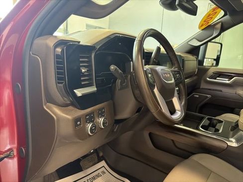 Used 2024 GMC Sierra 3500 SLT w/ SLT Premium Package image 23