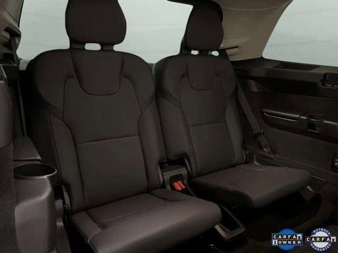 Used 2025 Volvo XC90 B6 Plus image 22