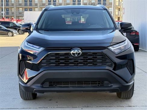 Used 2022 Toyota RAV4 XLE image 8