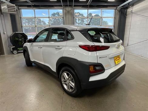 Used 2018 Hyundai Kona SE AWD/4WD image 3