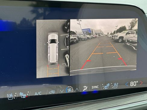 New 2026 Chevrolet Suburban Premier w/ Sun And Tow Package image 25