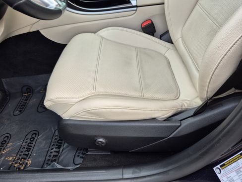 Used 2023 Mercedes-Benz C 300 4MATIC Sedan image 22