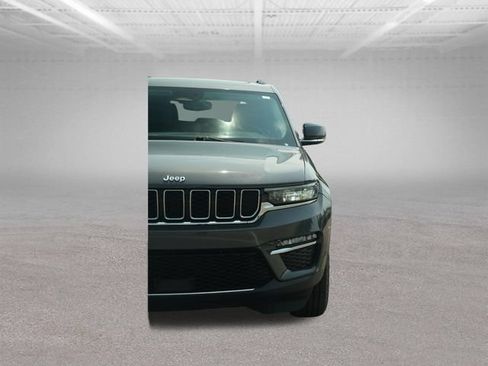 Used 2022 Jeep Grand Cherokee Limited AWD/4WD image 45