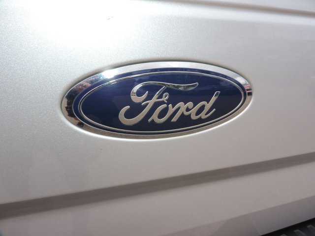 Used 2017 Ford F150 Lariat w/ Equipment Group 502A Luxury AWD/4WD image 12