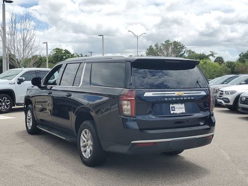 Used 2021 Chevrolet Suburban LT RWD image 6