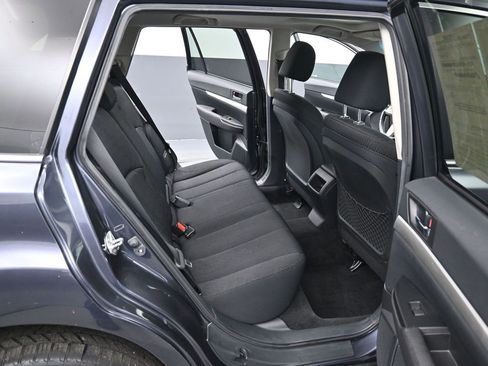 Used 2011 Subaru Outback 2.5i Premium image 30