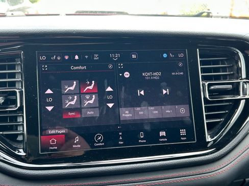 Used 2025 Dodge Durango GT AWD/4WD image 30
