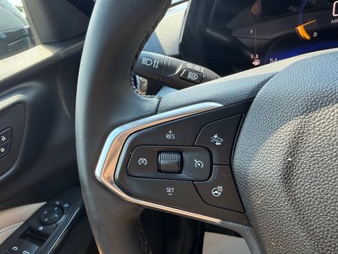 Used 2025 Chevrolet Trax LT w/ Driver Confidence Package FWD image 19