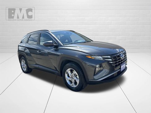 Used 2022 Hyundai Tucson SEL AWD/4WD image 2