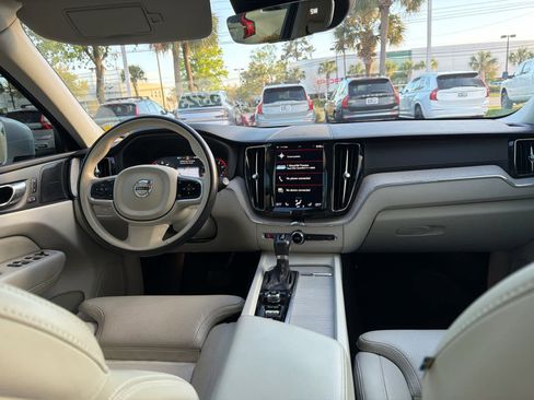 Used 2021 Volvo XC60 T5 Inscription w/ Climate Package image 21
