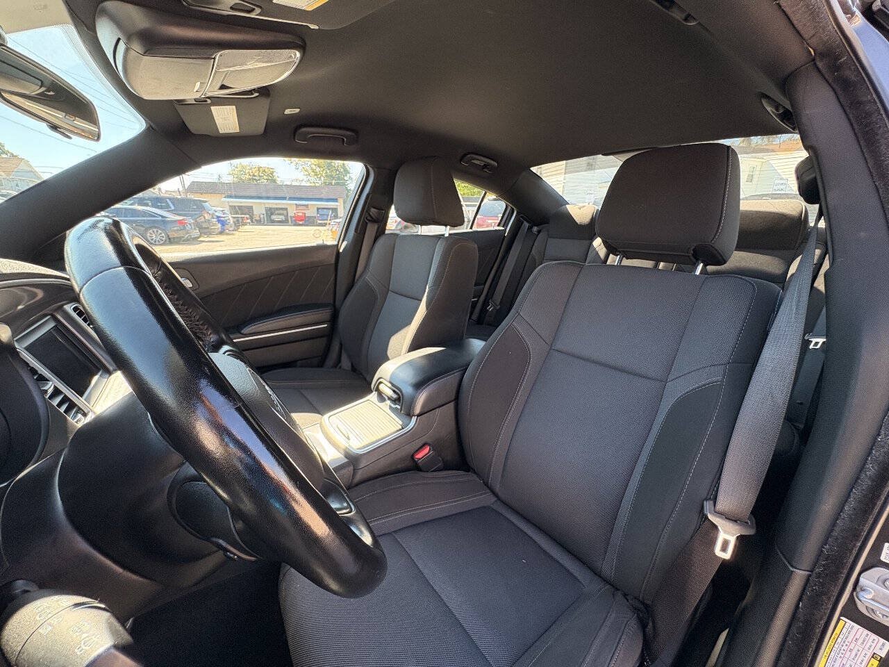 Used 2022 Dodge Charger SXT RWD image 15
