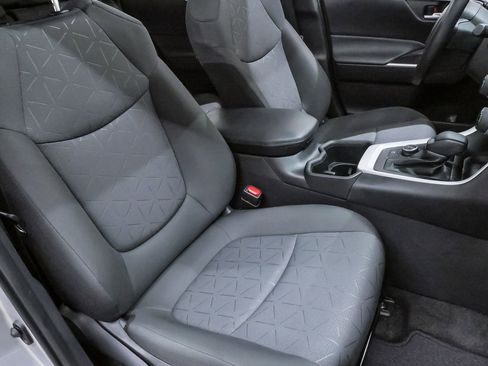 Used 2023 Toyota RAV4 XLE w/ Convenience Package image 15