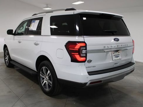 Used 2024 Ford Expedition Limited image 7