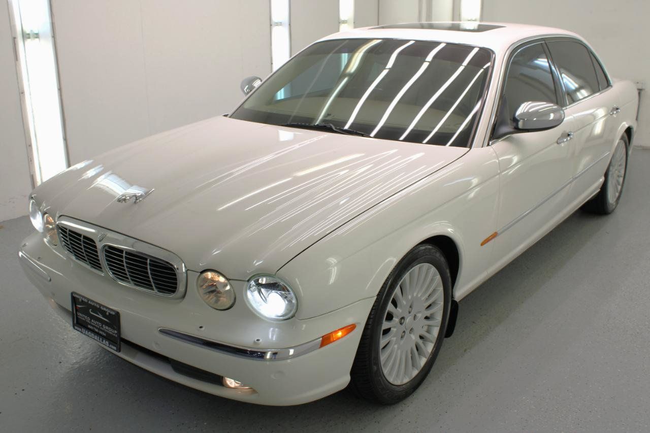 Used 2005 Jaguar XJ Vanden Plas RWD image 4