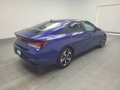 Used 2023 Hyundai Elantra SEL w/ Convenience Package image 9