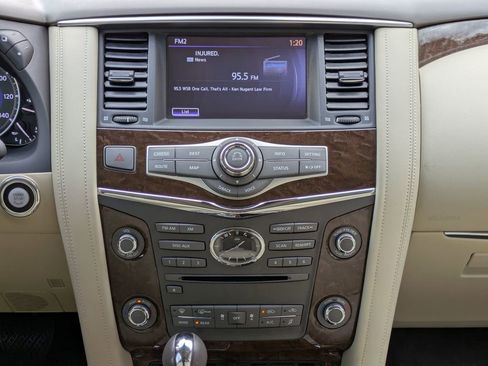 Used 2017 INFINITI QX80 Base w/ Driver Assistance Package image 18