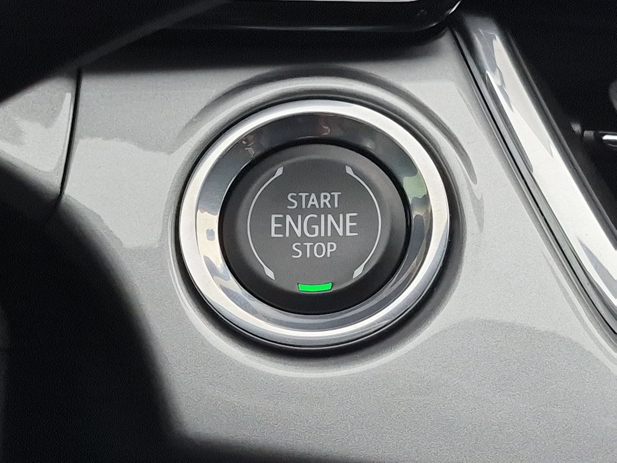 Used 2024 Chevrolet Trax LT FWD image 16