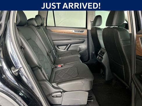 Used 2024 Volkswagen Atlas SE FWD image 33
