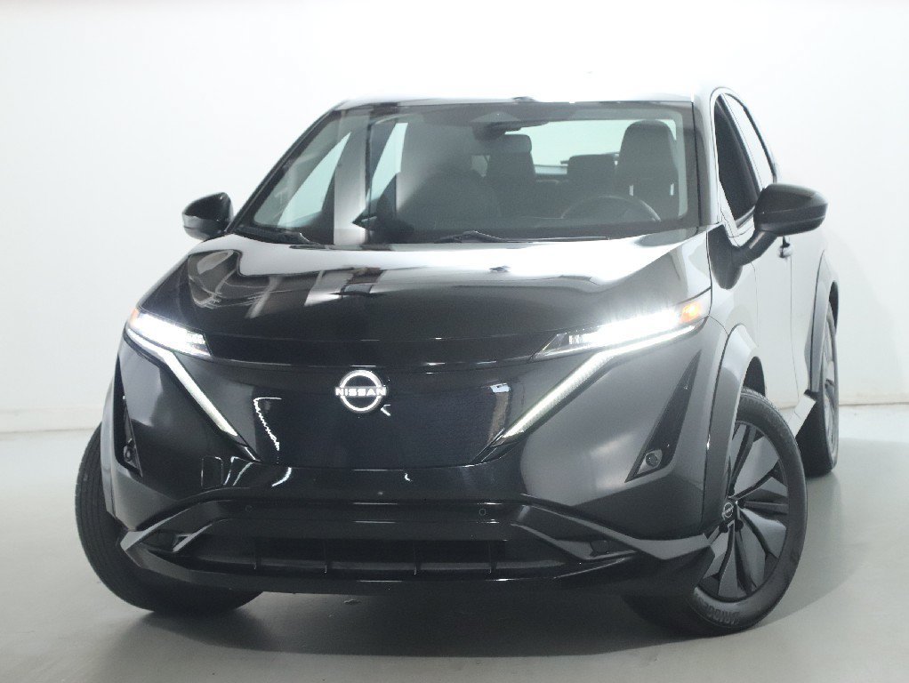 Certified 2023 Nissan Ariya FWD image 3