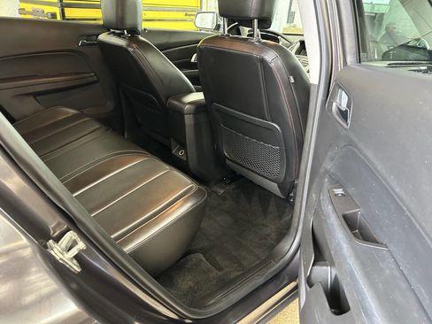 Used 2015 GMC Terrain SLT w/ Chrome Appearance Package image 9