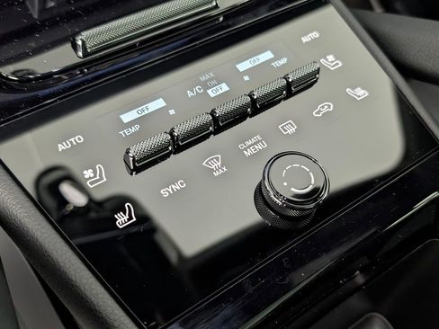 New 2026 Porsche Cayenne Coupe image 34