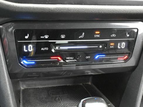 Used 2023 Volkswagen Tiguan SE FWD image 20