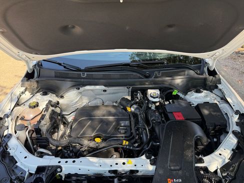 Used 2025 Buick Envista Sport Touring image 32