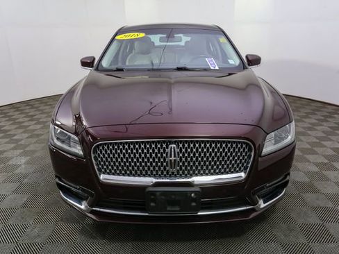 Used 2018 Lincoln Continental Select image 4