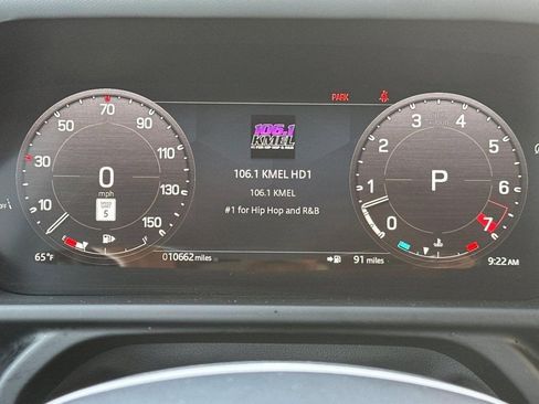 Certified 2025 Land Rover Defender 110 X-Dynamic SE AWD/4WD image 24