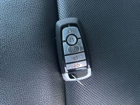 Used 2022 Ford Explorer Limited AWD/4WD image 33