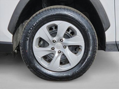 Used 2024 Toyota RAV4 LE image 23