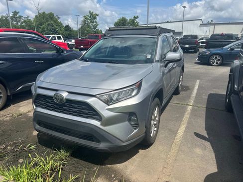 Used 2020 Toyota RAV4 XLE w/ Convenience Package AWD/4WD image 7