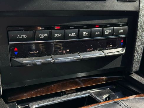 Used 2012 Mercedes-Benz E 350 Coupe image 33