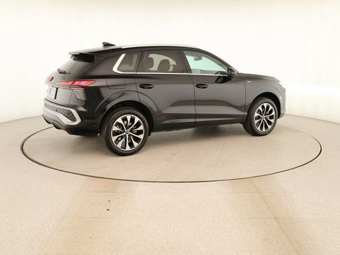 New 2026 Audi Q3 quattro 2.0T AWD/4WD image 7