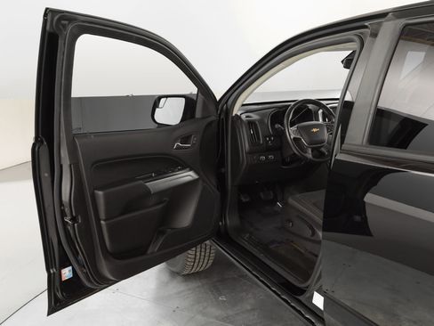 Used 2018 Chevrolet Colorado LT image 28