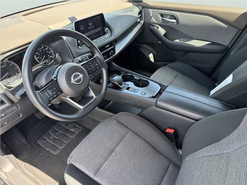 Used 2023 Nissan Rogue SV FWD image 10