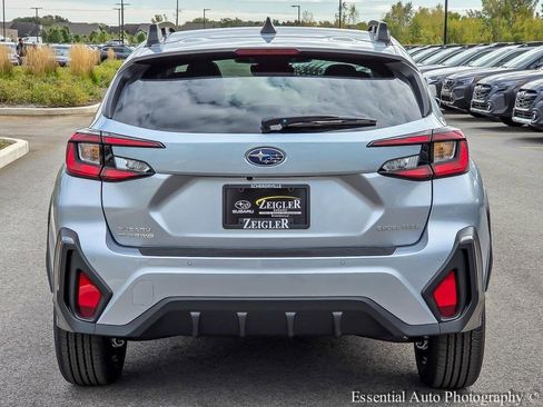New 2025 Subaru Crosstrek 2.5i Limited w/ Crosstrek Mirror Package image 5