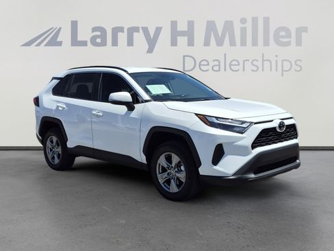 Certified 2024 Toyota RAV4 XLE FWD image 7