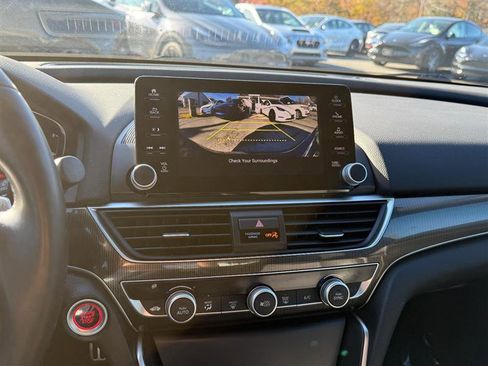 Used 2018 Honda Accord Sport image 14