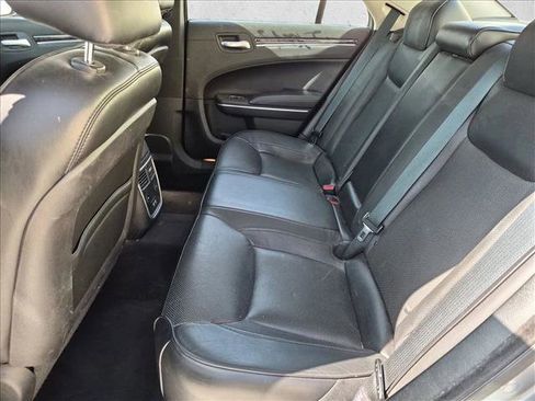 Used 2018 Chrysler 300 Limited RWD image 20