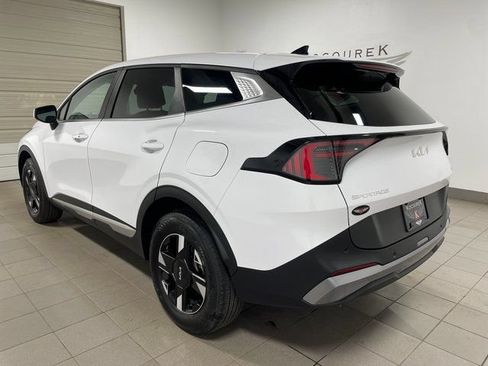 Used 2026 Kia Sportage LX AWD/4WD image 4