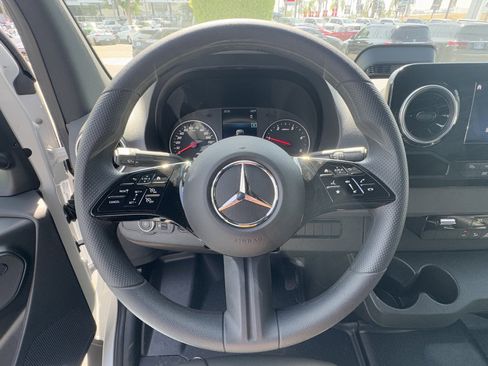 New 2025 Mercedes-Benz Sprinter 2500 image 27