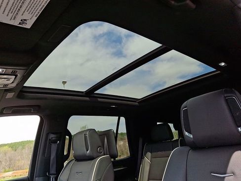 Used 2025 Cadillac Escalade Premium Luxury w/ Touring Package image 14